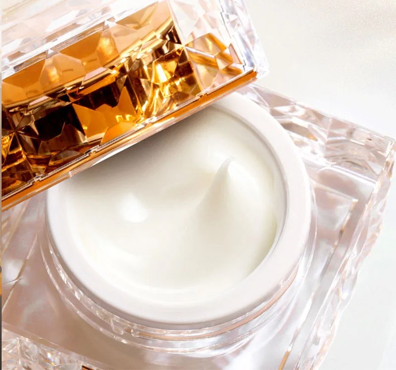 Платиновый роскошный крем для  – обзор и цена Luxury Skincare Set For Women